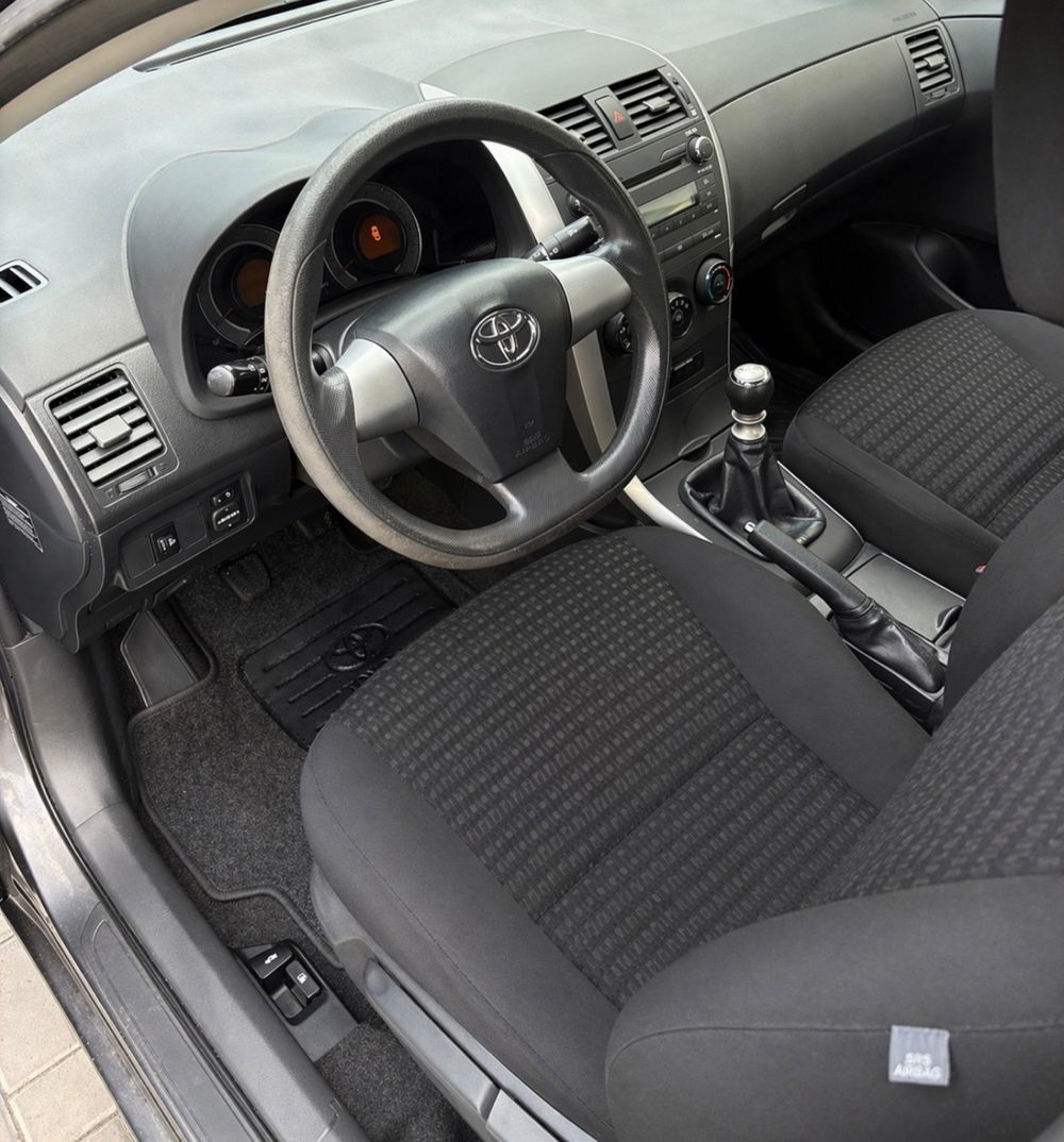 Toyota Corolla utastér a belső tisztítás után